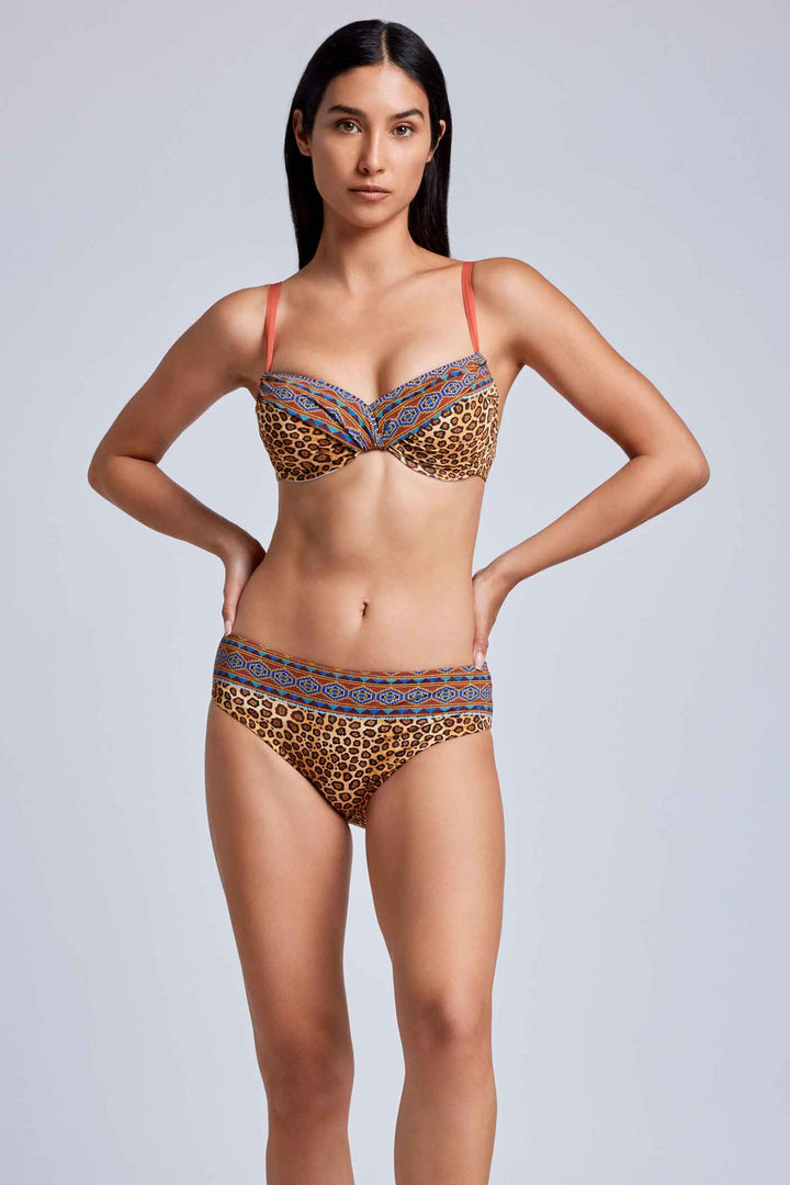 Bikini con ferretto Mora coppa D